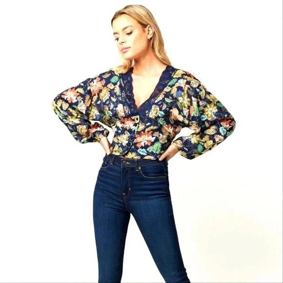 Buffalo David Bitton Lace Trim Raquel Botanical Blouse - Picture 2 of 10